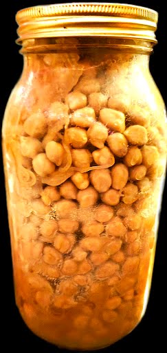Pressure‑Cooked Alkaline Chickpeas – Half‑Gallon Mason Jar (3.5 lbs) ✨